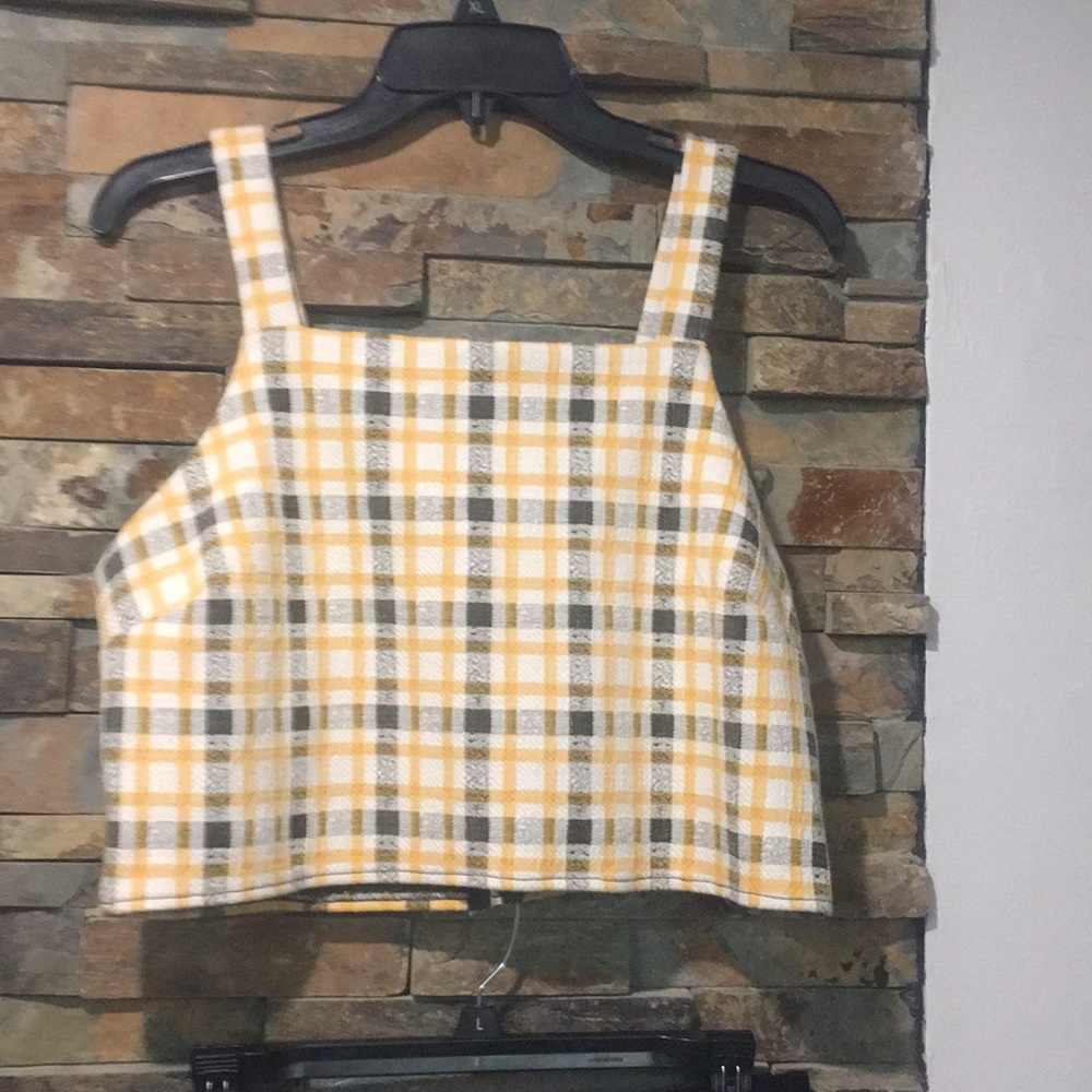 3/$25 NWT CROP TOP